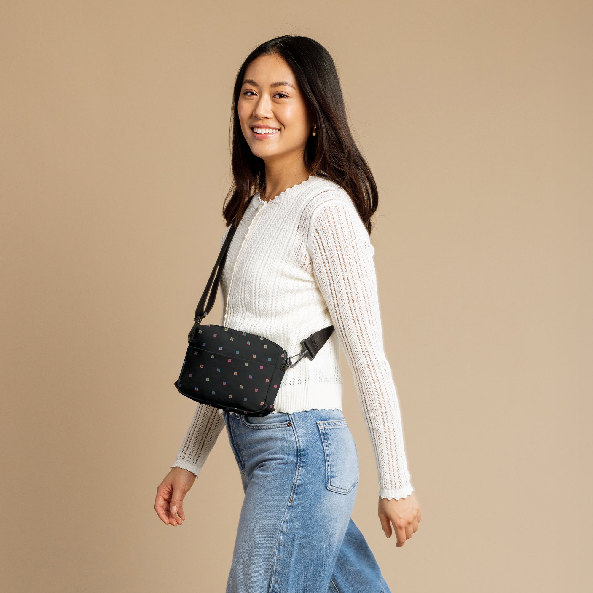 Essentials Crossbody Bag – GoGoGetOutside